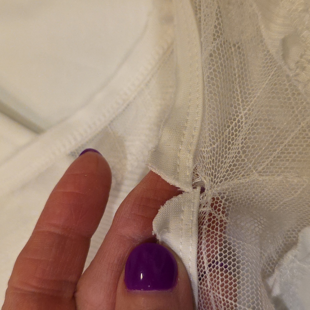 EUC POL Small White V-Neck Women's Tank Top - Picture 5 of 5
